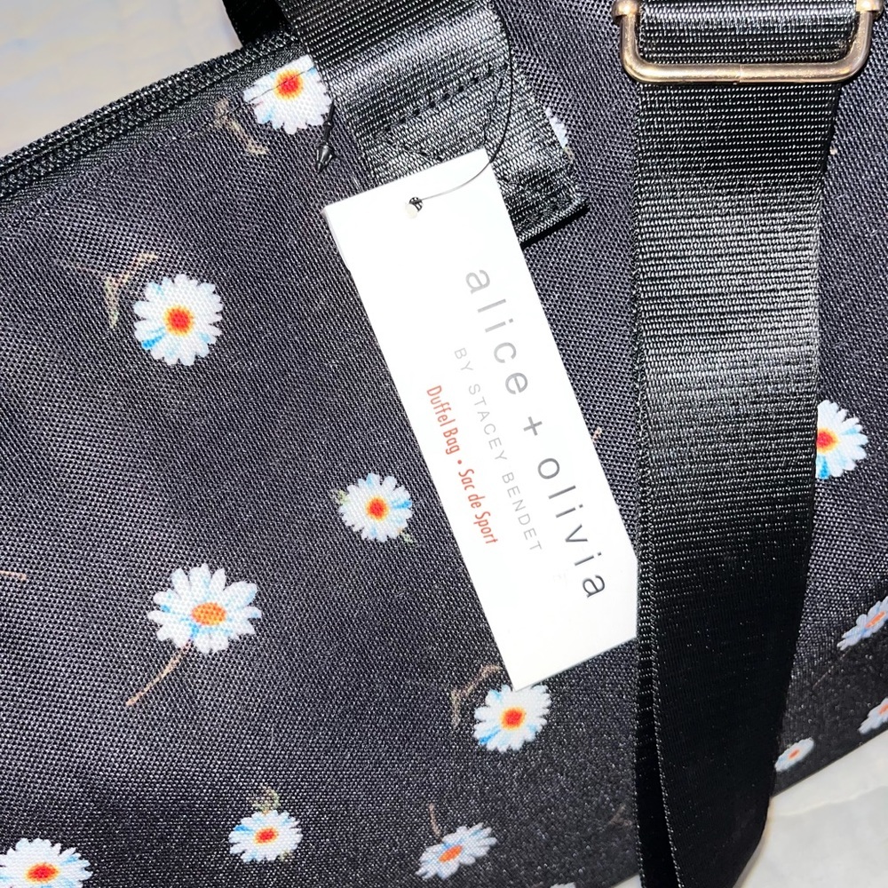 ALICE & OLIVIA Daisy Print Duffle Bag NEW!! - Picture 4 of 12